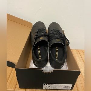 Like new in box Men’s size 10 Nemeziz soccer shoes
